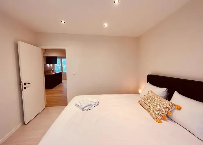 Cosy Of John Cockerill 2 *